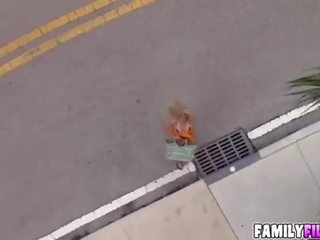 Charming blonde Goldie Rush riding huge meaty putz