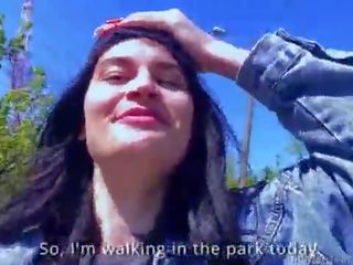Agzyňa almak challenge in jemagat öňünde to a stranger&comma; the juvenile thought it was prank