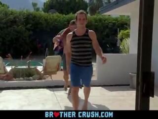 Brothercrush - старший stepbrother і beau ебать a extraordinary красунчик на a масаж стіл