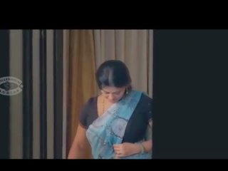 Kallachavi 超 魅力 視頻 馬不停蹄 masala entertainer