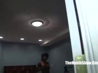 유혹하는 몸집이 작은 coco 19 예멘 아랍 공화국 bedtime 씨발 밤
