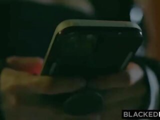 Blackedraw дребен блондинки красота получава с примес нагоре от огромен би би си