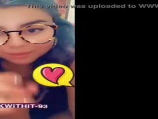 Tiktok 스타 짜증 manhood 도착 얼굴 엿