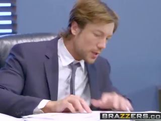 Brazzers - stor tuttarna vid arbete - hungrig för en jobb scen starring rakel roxxx skyla novea och jean val