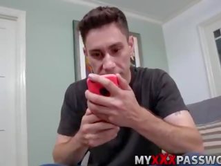 Tremendous блондинки милф рейчъл roxxx гадно а един масов донг