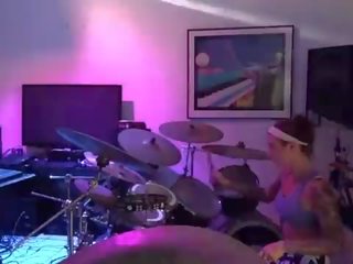 Felicity feline drums a jams s přátelé za the scény