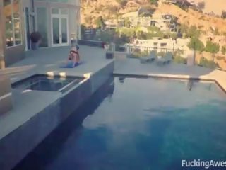 Lascivious nicole aniston dobi zajebal s a policist