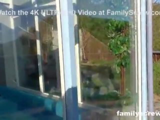 Fucked up Family throws the Biggest Party